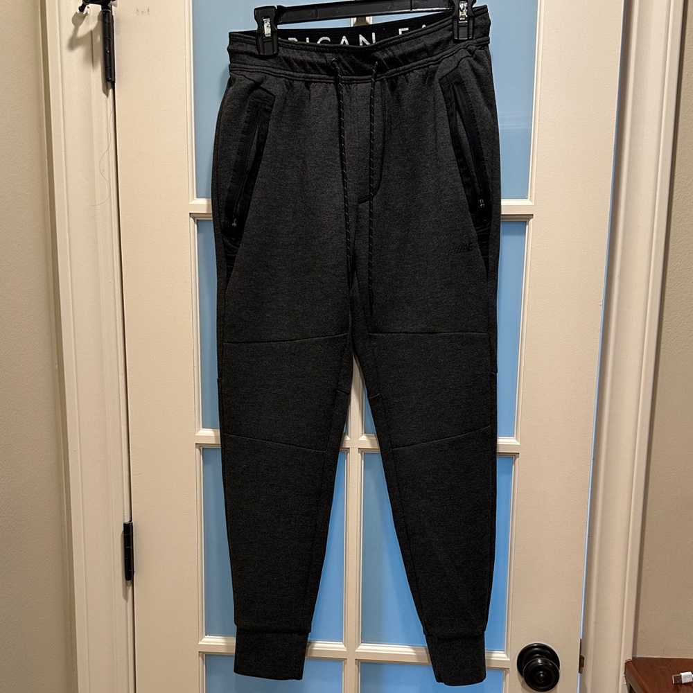 American Eagle Men’s Charcoal Gray Jogger Pants Size Small